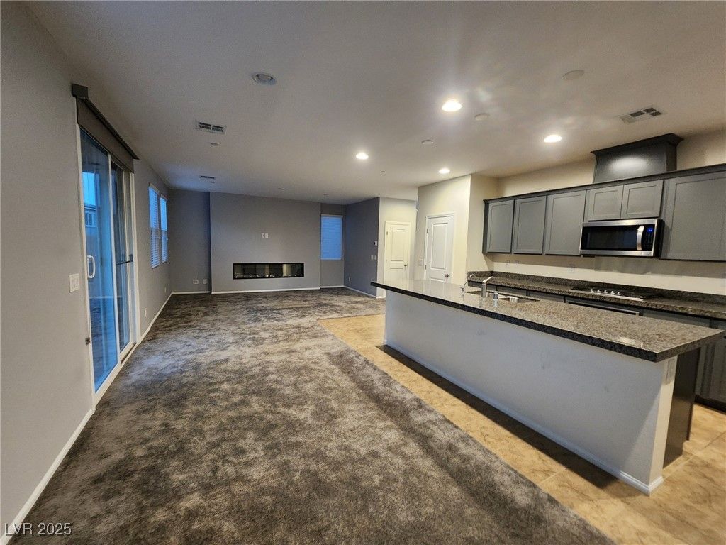 Empty room, Fireplace, Interior, Kitchen, Recessed Lighting