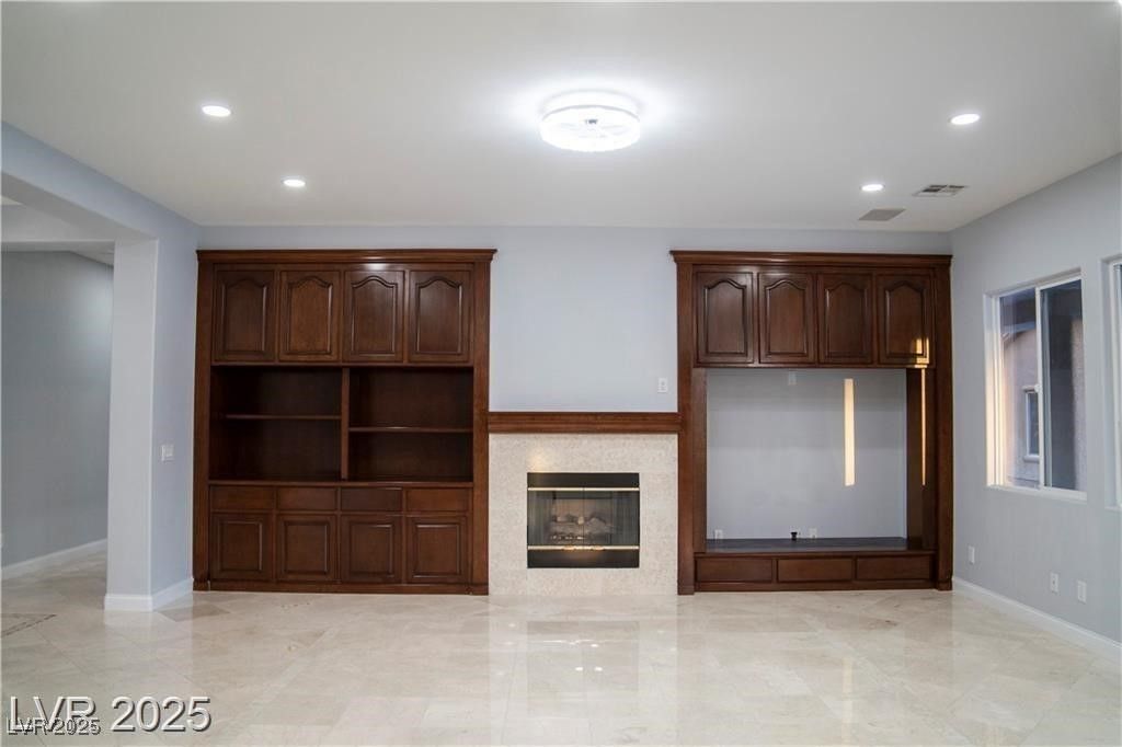 Fireplace, Interior, Recessed Lighting