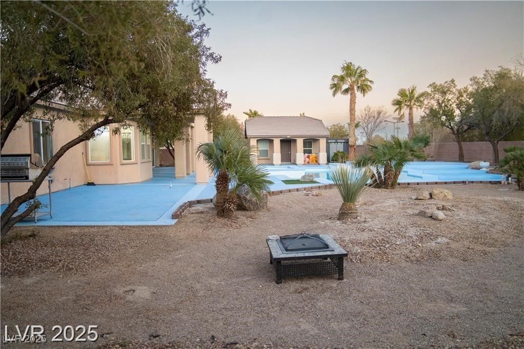 Backyard, Exterior, Pool