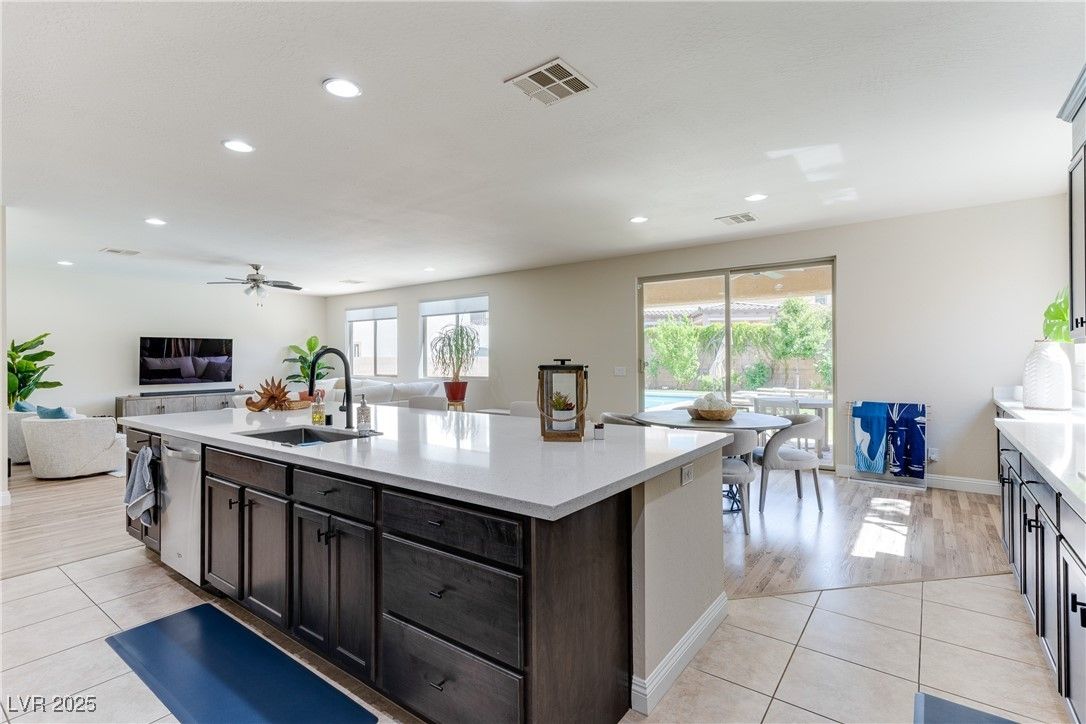 Dining room, Interior, Kitchen, Recessed Lighting, Wood Texture Flooring