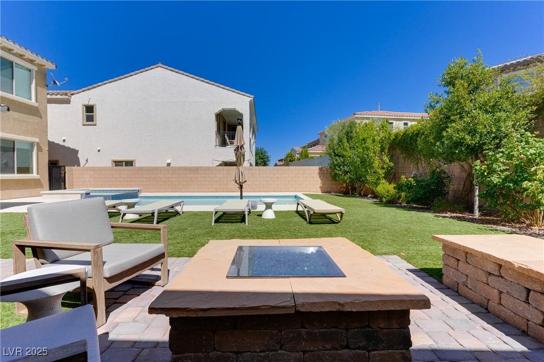 Backyard, Exterior, Pool