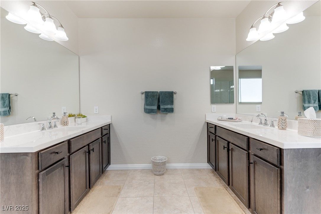 Bathroom, Dual Sink Vanities, Interior