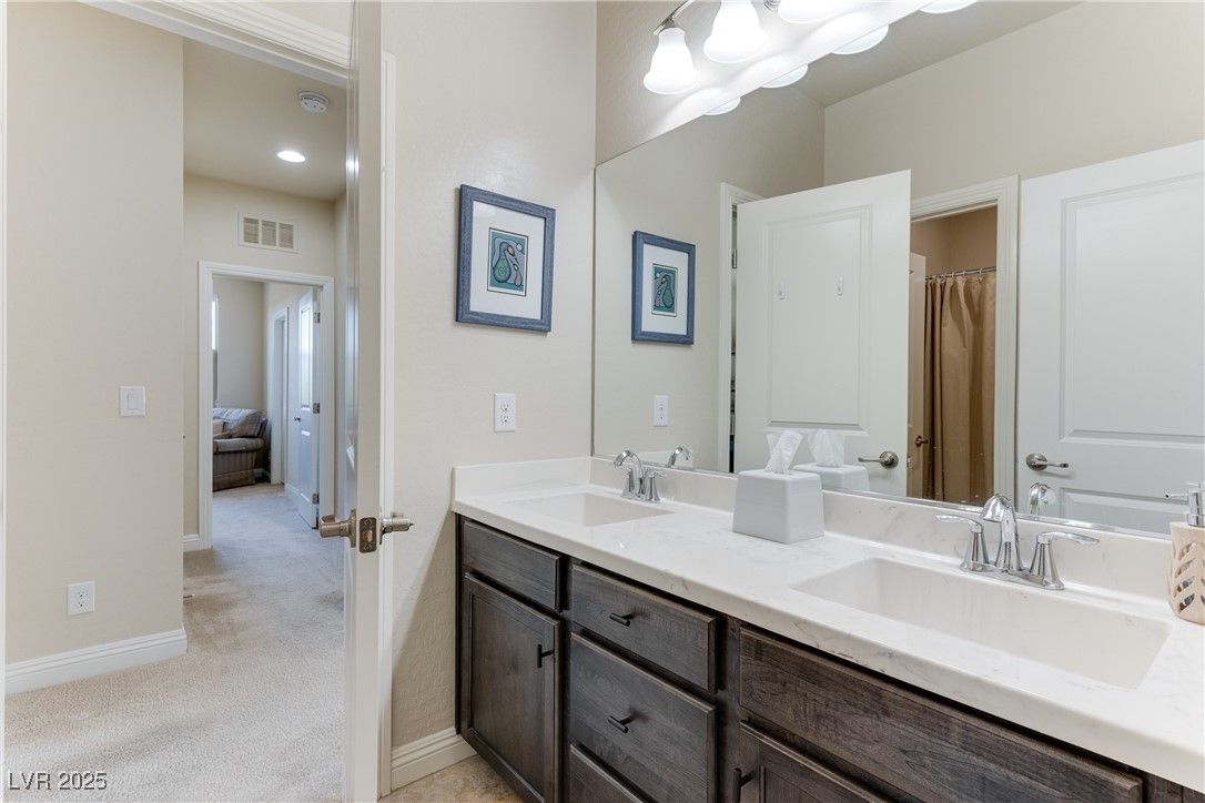 Bathroom, Dual Sink Vanities, Interior, Recessed Lighting