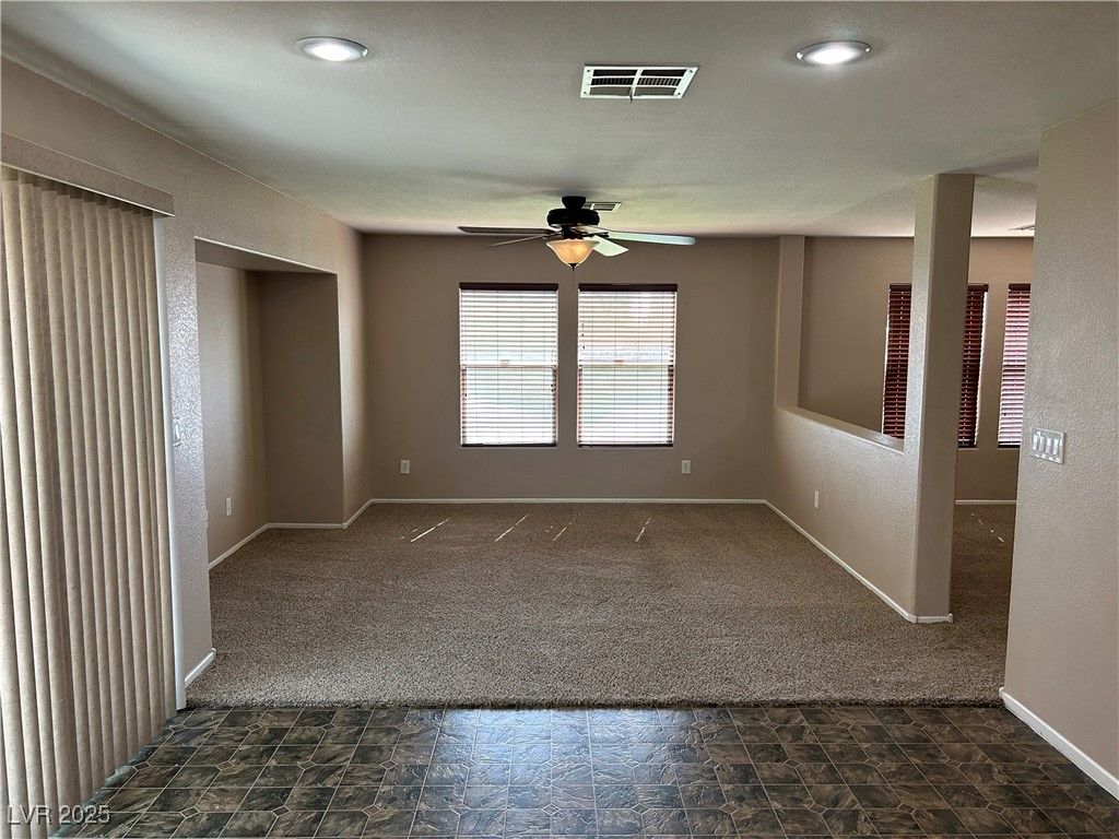 Empty room, Interior, Recessed Lighting
