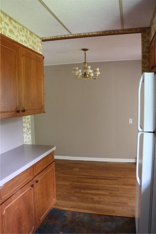 Chandelier, Interior, Wood Texture Flooring