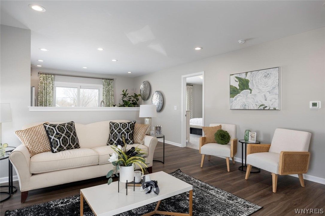 Interior, Living room, Recessed Lighting, Wood Texture Flooring