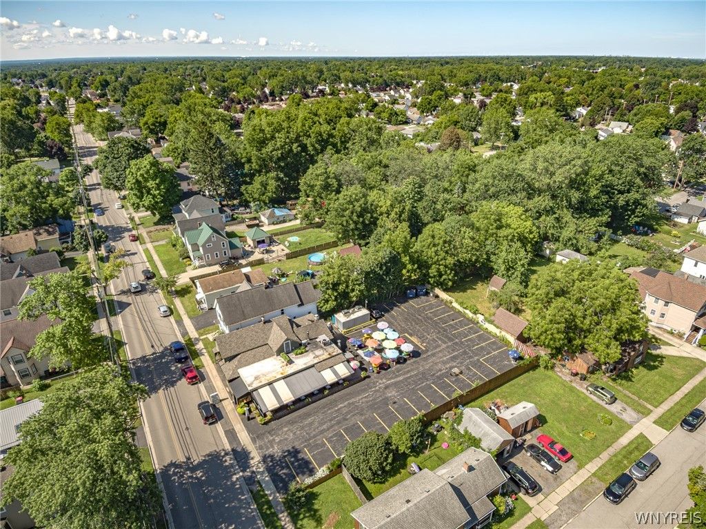 Exterior, Drone