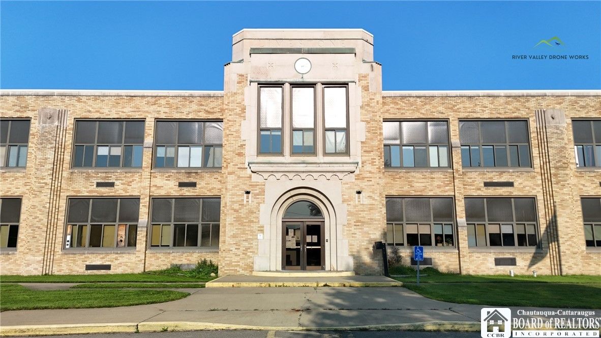 Exterior, Facade, Brick Facade, Rowhouse