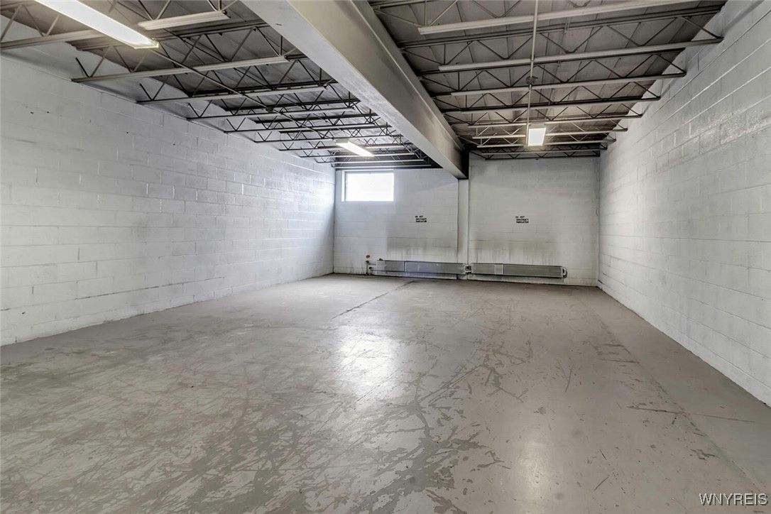 Garage, Interior, Stone Walls
