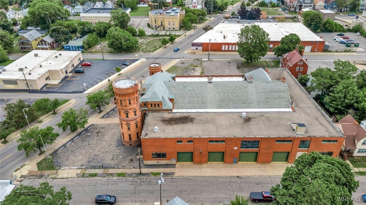 Exterior, Drone