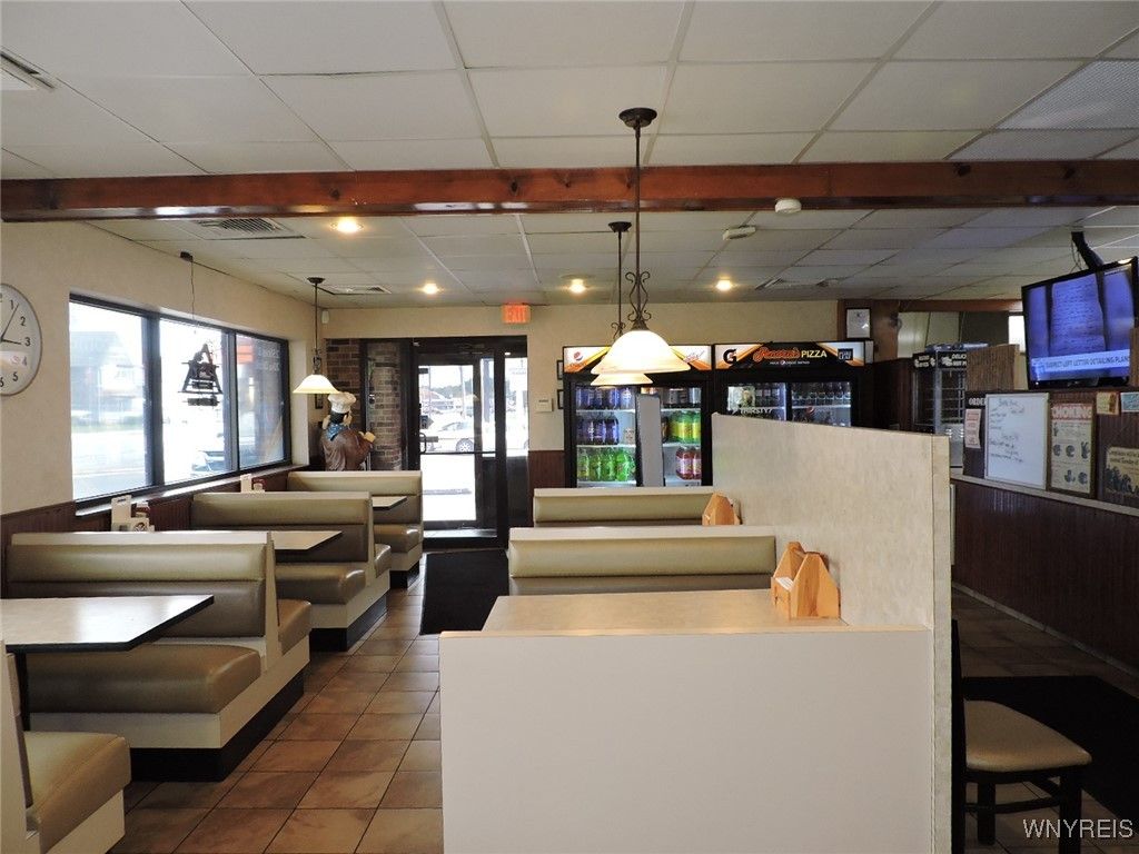 Interior, Living room, Pendant Lights, Recessed Lighting