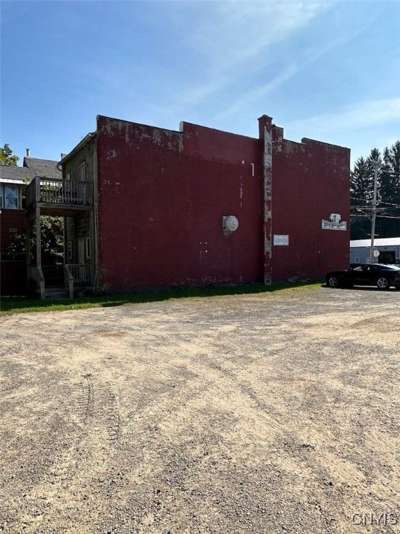 Exterior, Facade, None