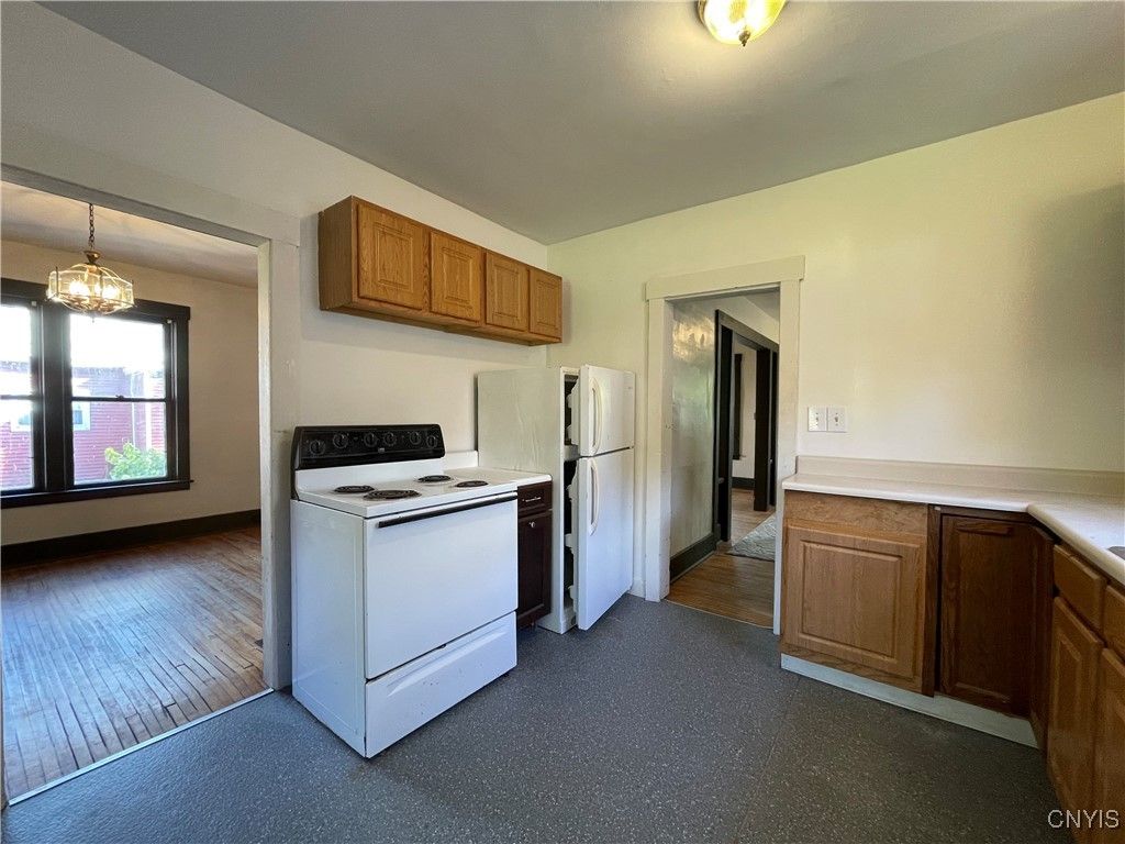 Interior, Kitchen, Pendant Lights, Wood Texture Flooring
