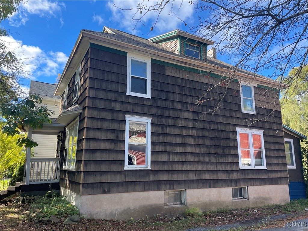 Exterior, Facade, None