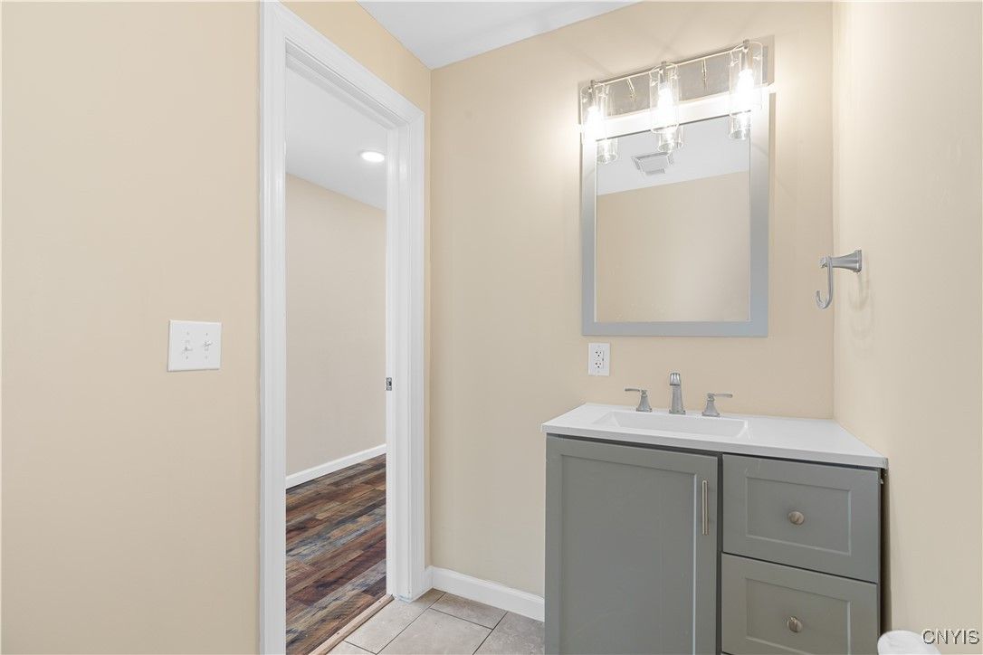 Bathroom, Interior, Recessed Lighting, Wood Texture Flooring