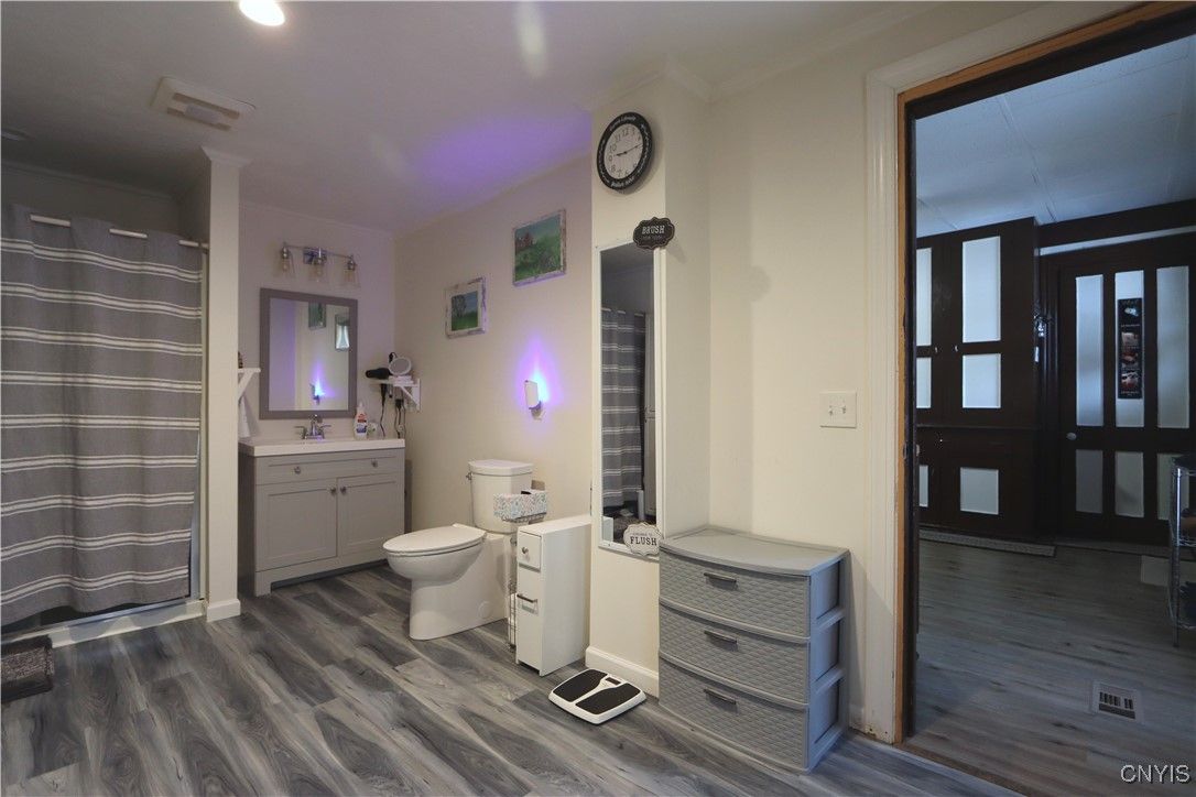 Bathroom, Interior, Recessed Lighting, Wood Texture Flooring