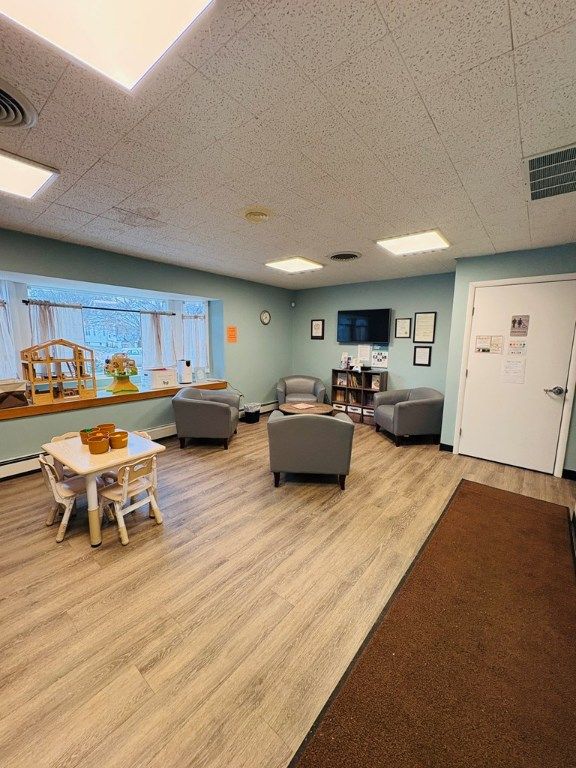 Dining room, Interior, Living room, Recessed Lighting, Wood Texture Flooring