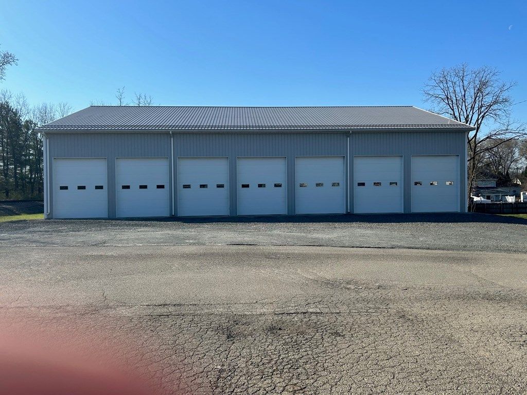 Detached Garage, Exterior