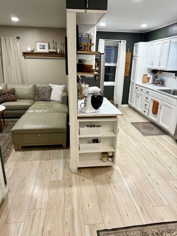 Interior, Kitchen, Living room, Recessed Lighting, Wood Texture Flooring