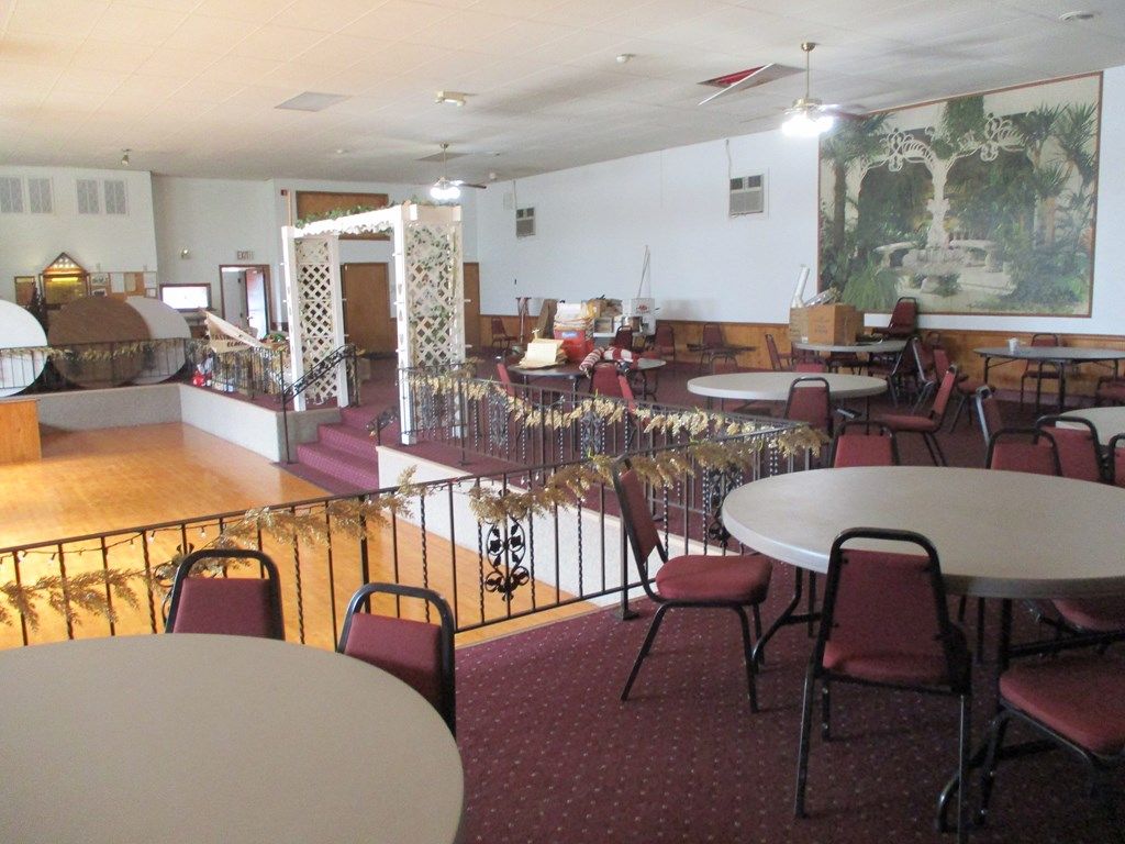 Dining room, Interior, Recessed Lighting