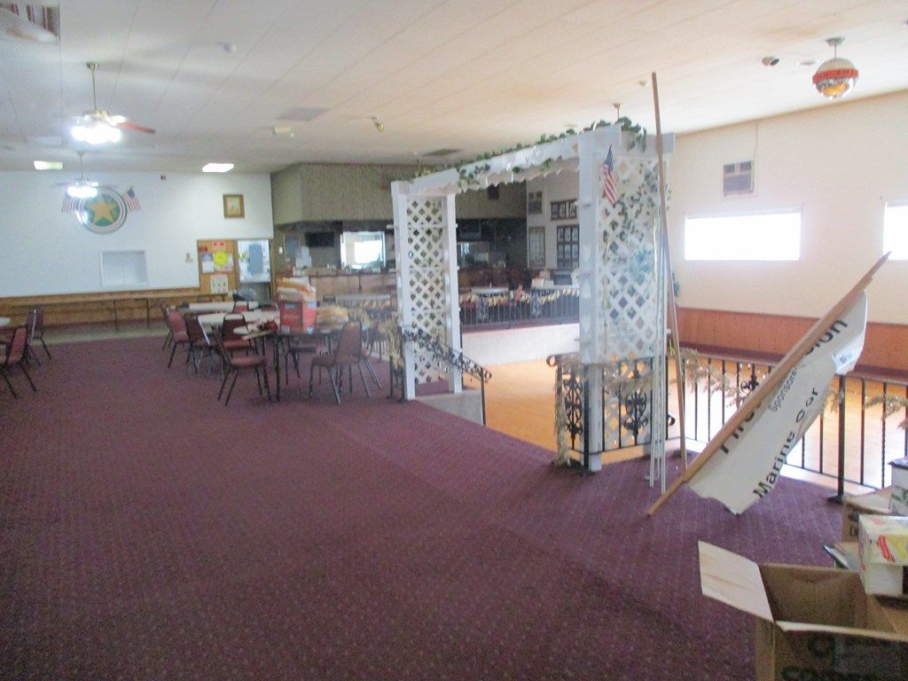 Dining room, Interior, Recessed Lighting