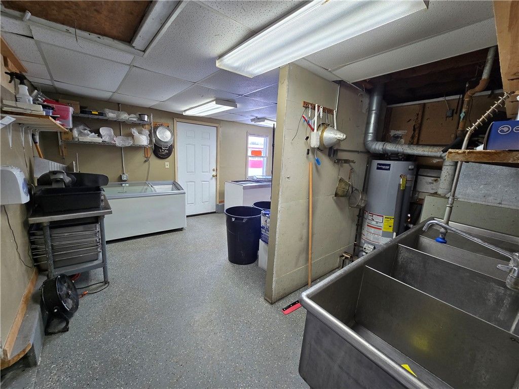 Interior, Washer