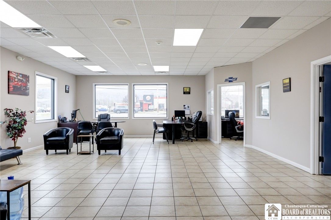 Dining room, Interior, Recessed Lighting