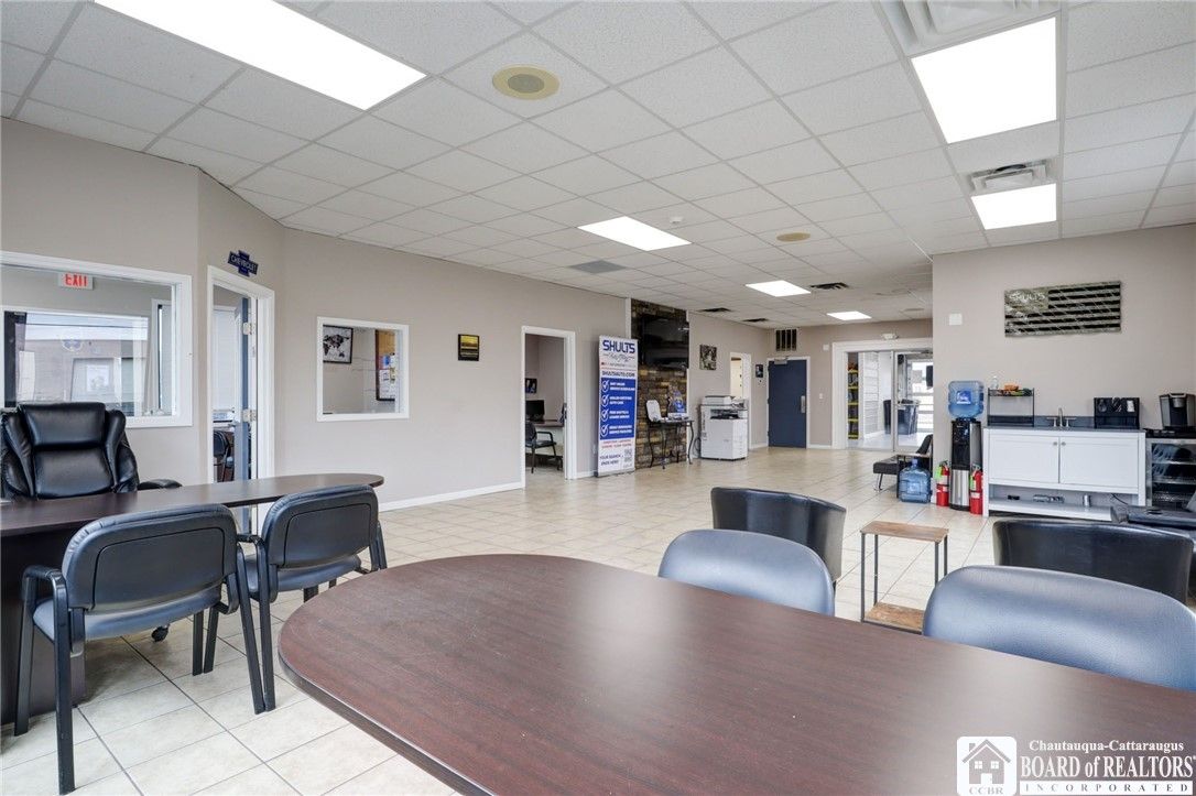 Dining room, Interior, Recessed Lighting