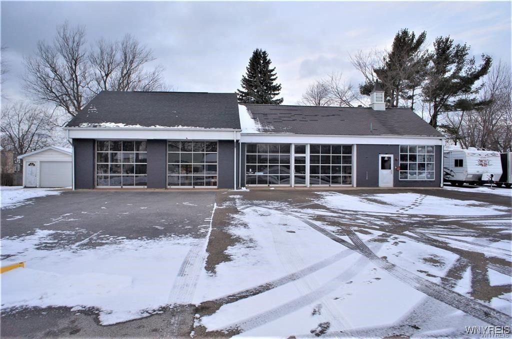 Detached Garage, Exterior