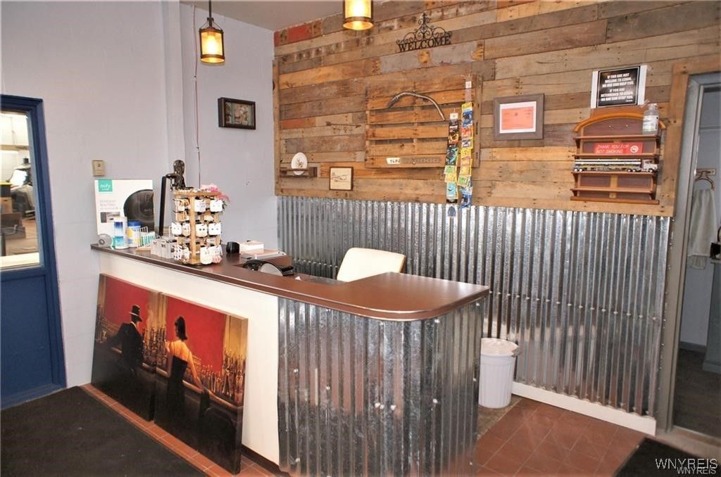 Interior, Pendant Lights, Wooden Walls