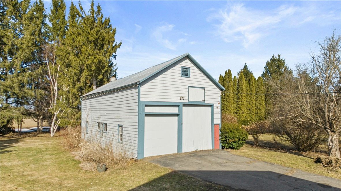 Backyard, Detached Garage, Exterior