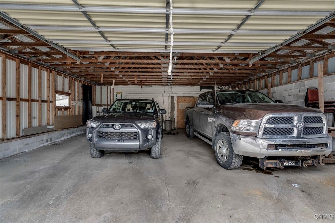 Garage, Interior
