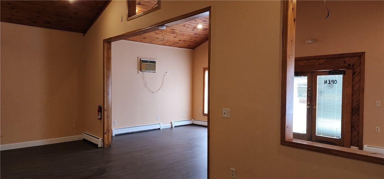 Empty room, Interior, Recessed Lighting, Wooden Ceilings, Wood Texture Flooring