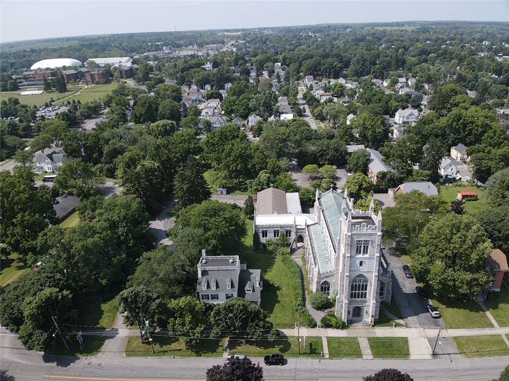 Exterior, Drone