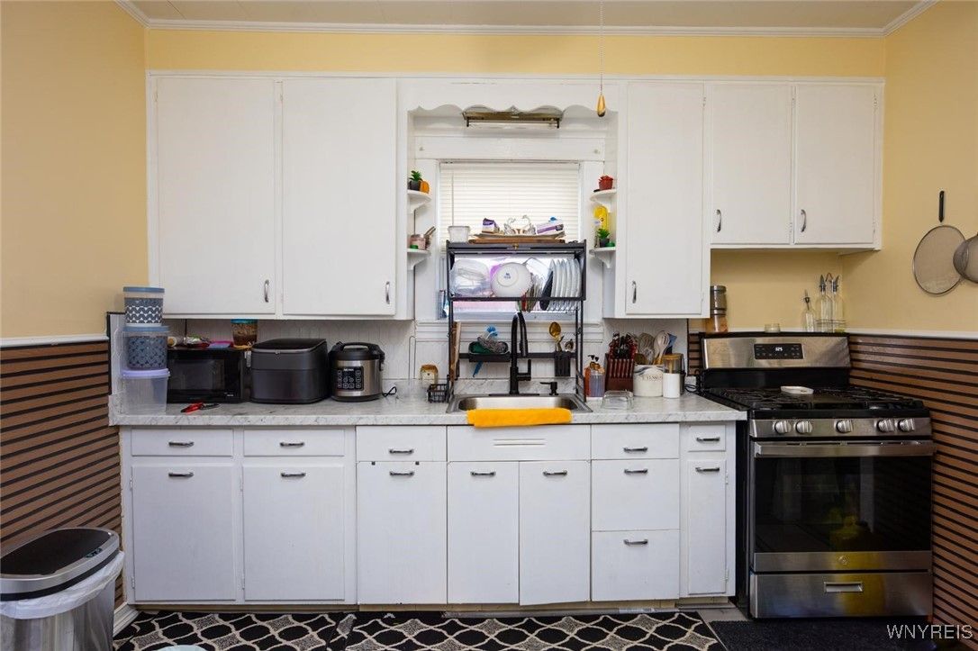 Interior, Kitchen, Pendant Lights, Stainless Steel Appliances
