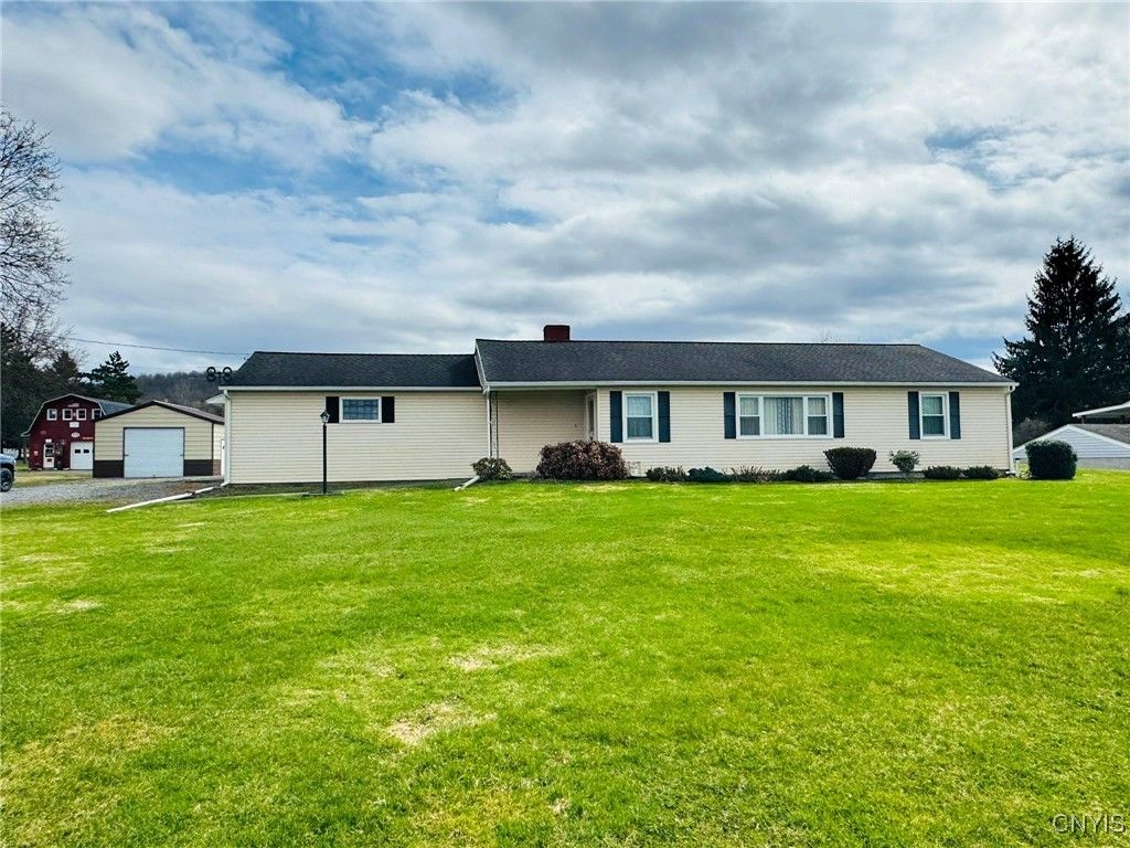 Backyard, Detached Garage, Exterior