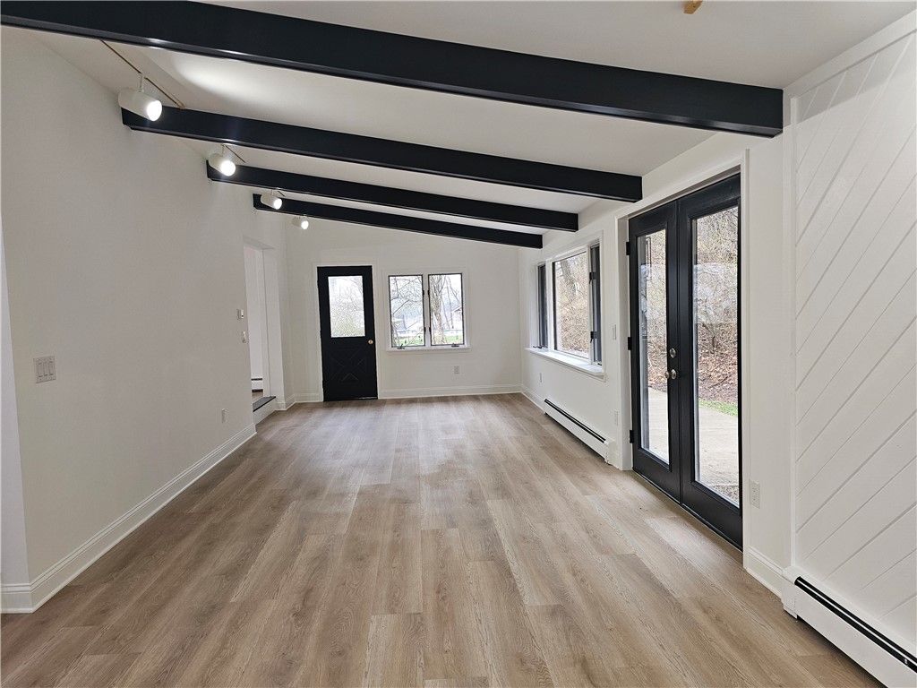 Empty room, Interior, Wooden Beams, Wood Texture Flooring
