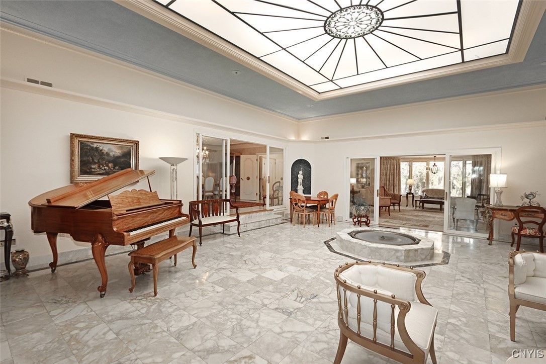 Dining room, Interior, Piano