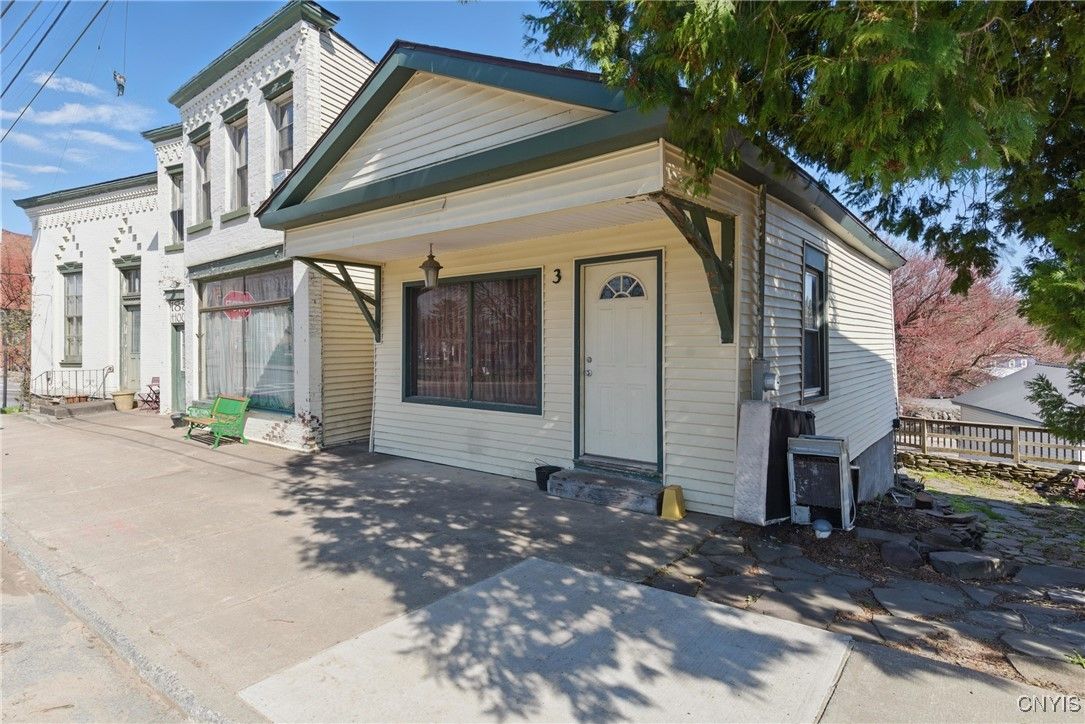 Exterior, Facade, None