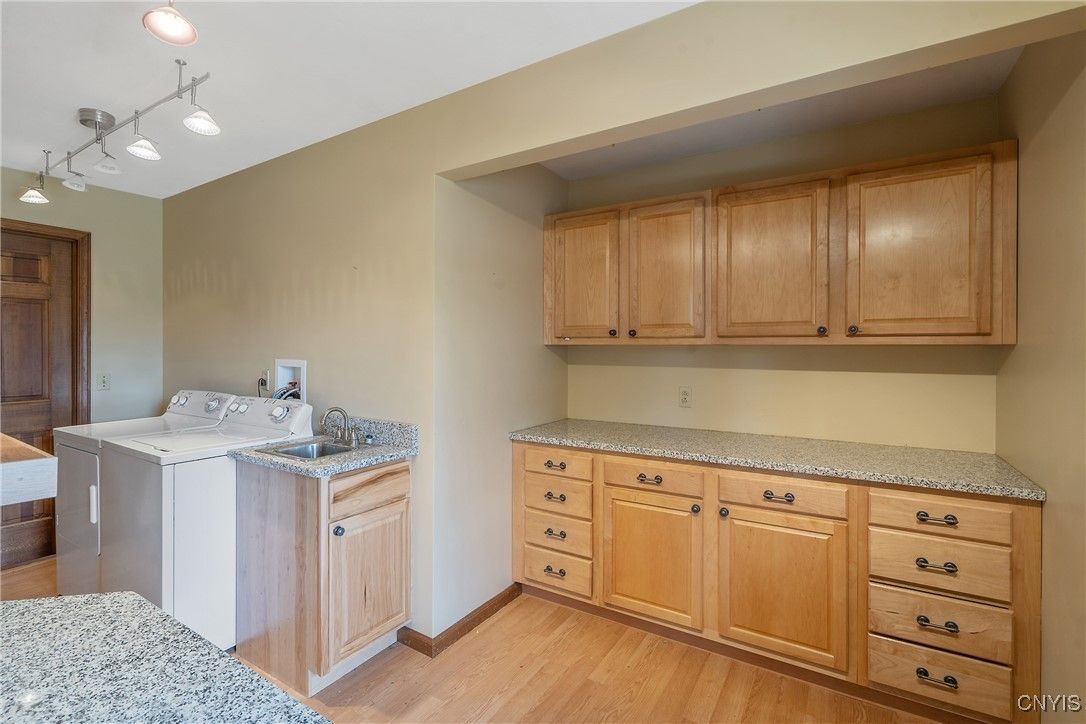 Interior, Washer, Wood Texture Flooring