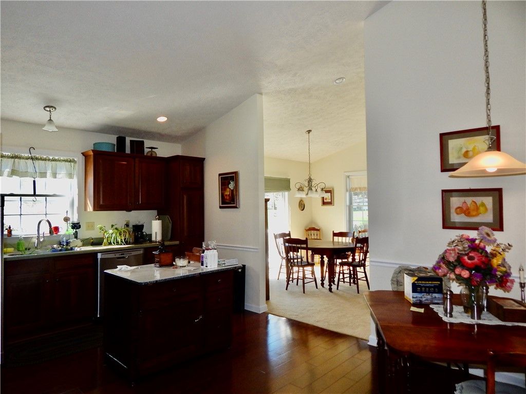 Dining room, Interior, Kitchen, Pendant Lights, Recessed Lighting, Wood Texture Flooring