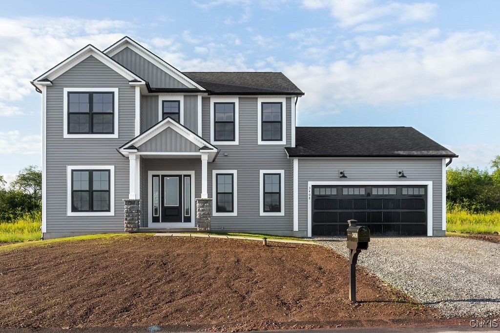Attached, Exterior, Facade, Farmhouse