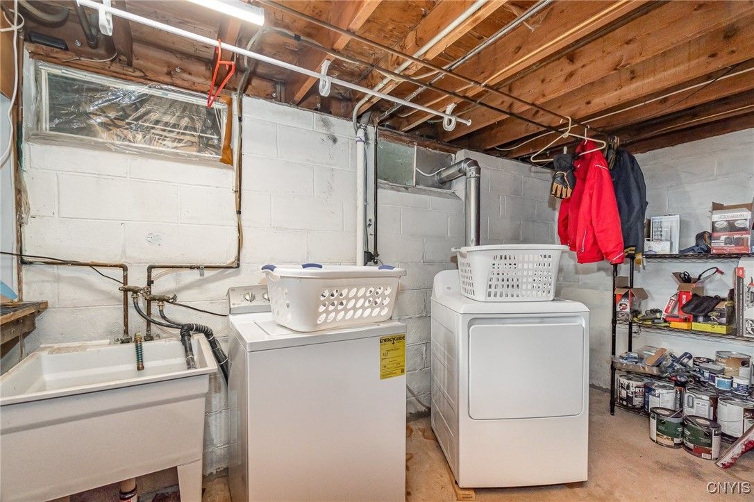 Interior, Washer, Wooden Beams, Wooden Ceilings