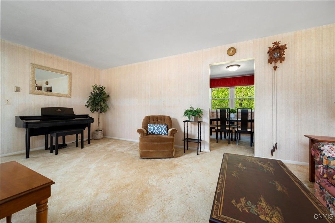 Dining room, Interior, Piano