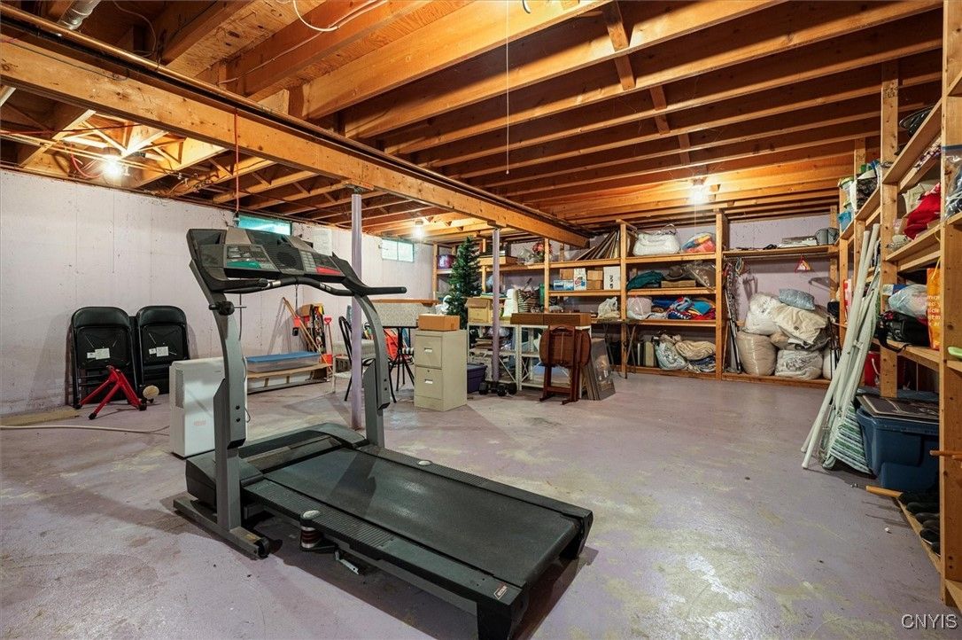 Fitness Equipment, Interior, Wooden Beams