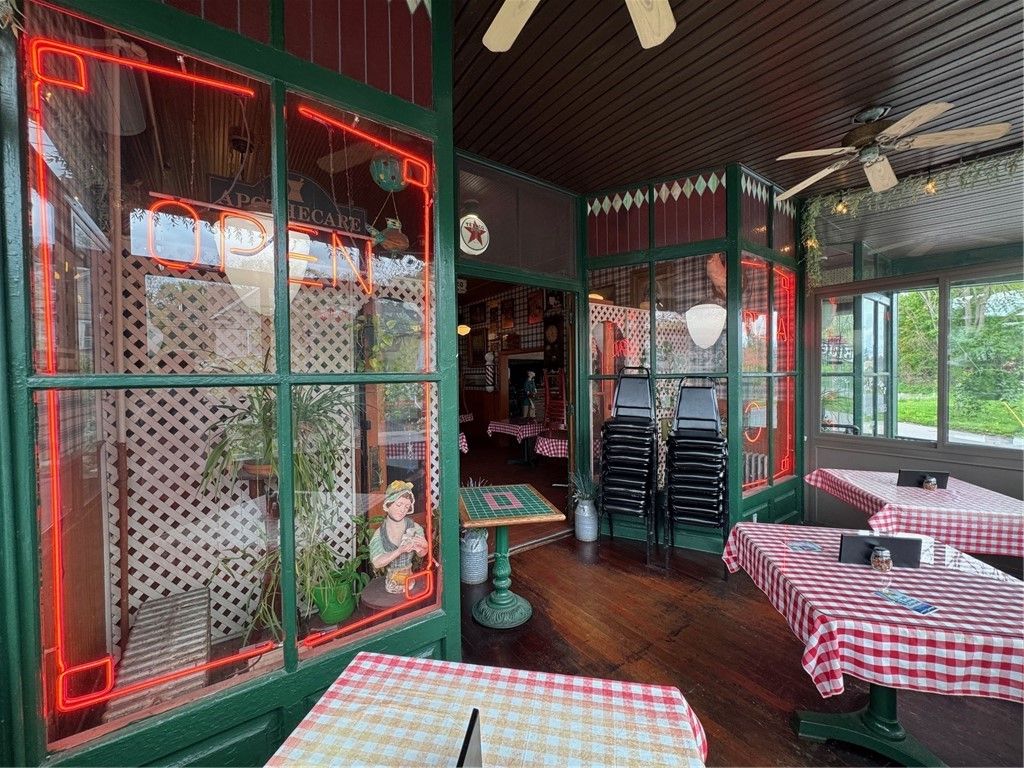 Interior, Sun Room, Wood Texture Flooring