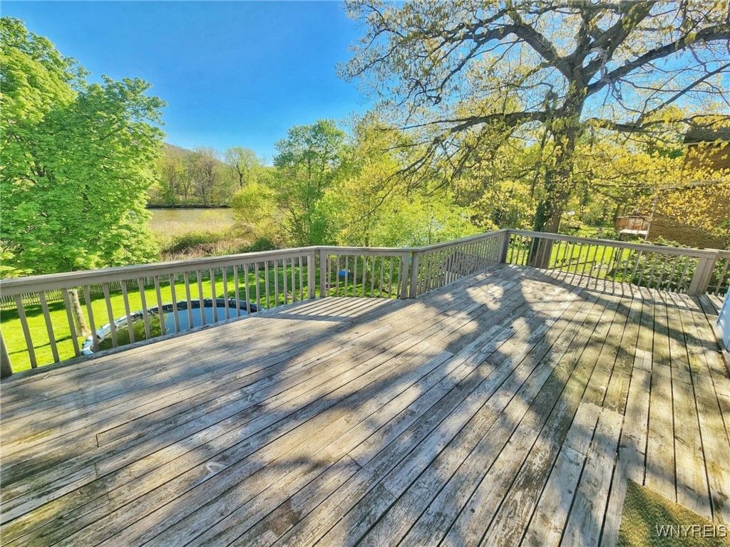 Exterior, Wood Texture Flooring