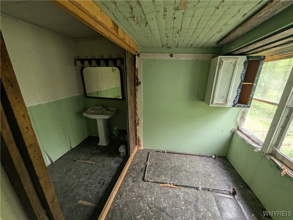 Bathroom, Empty room, Interior