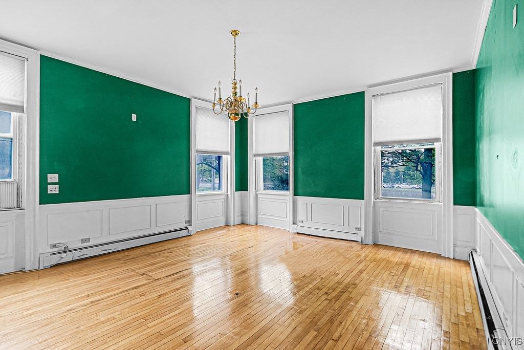Empty room, Interior, Pendant Lights, Wood Texture Flooring