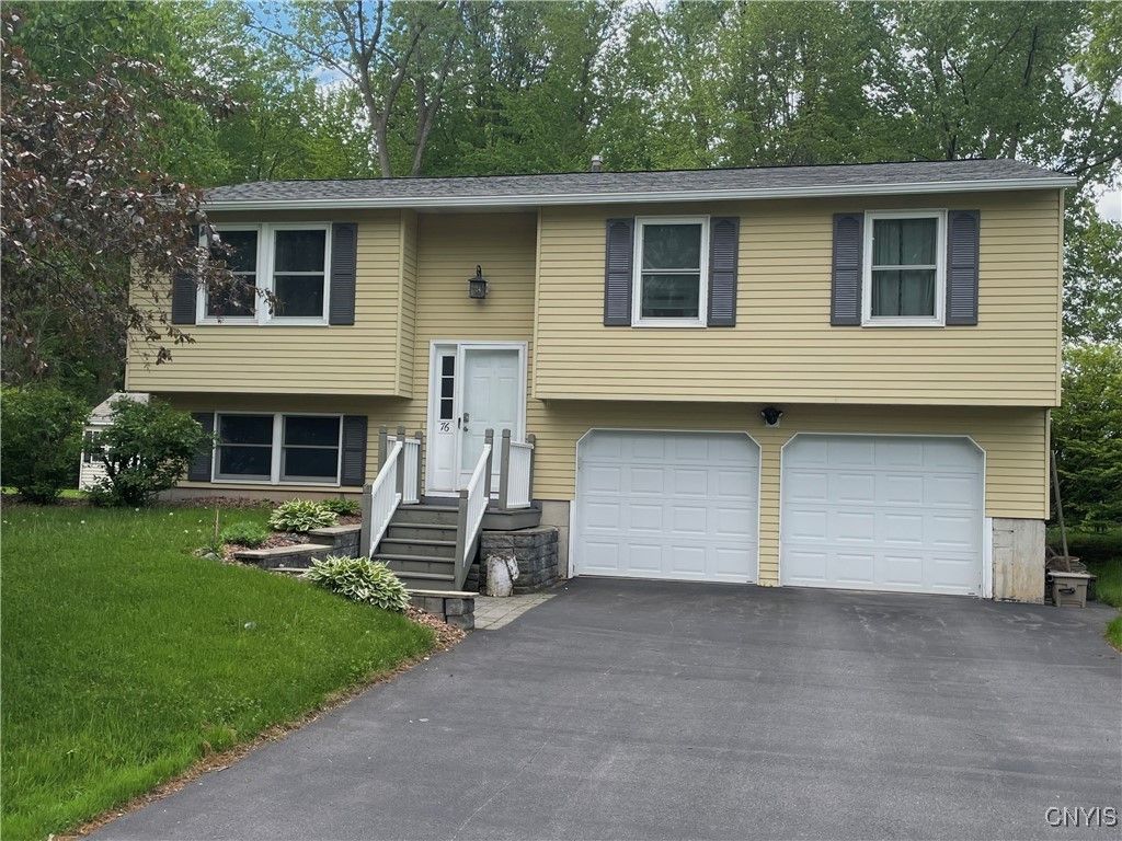 Attached, Exterior, Facade, Raised Ranch